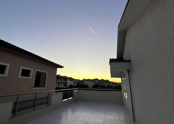 Villa Miri House Domje